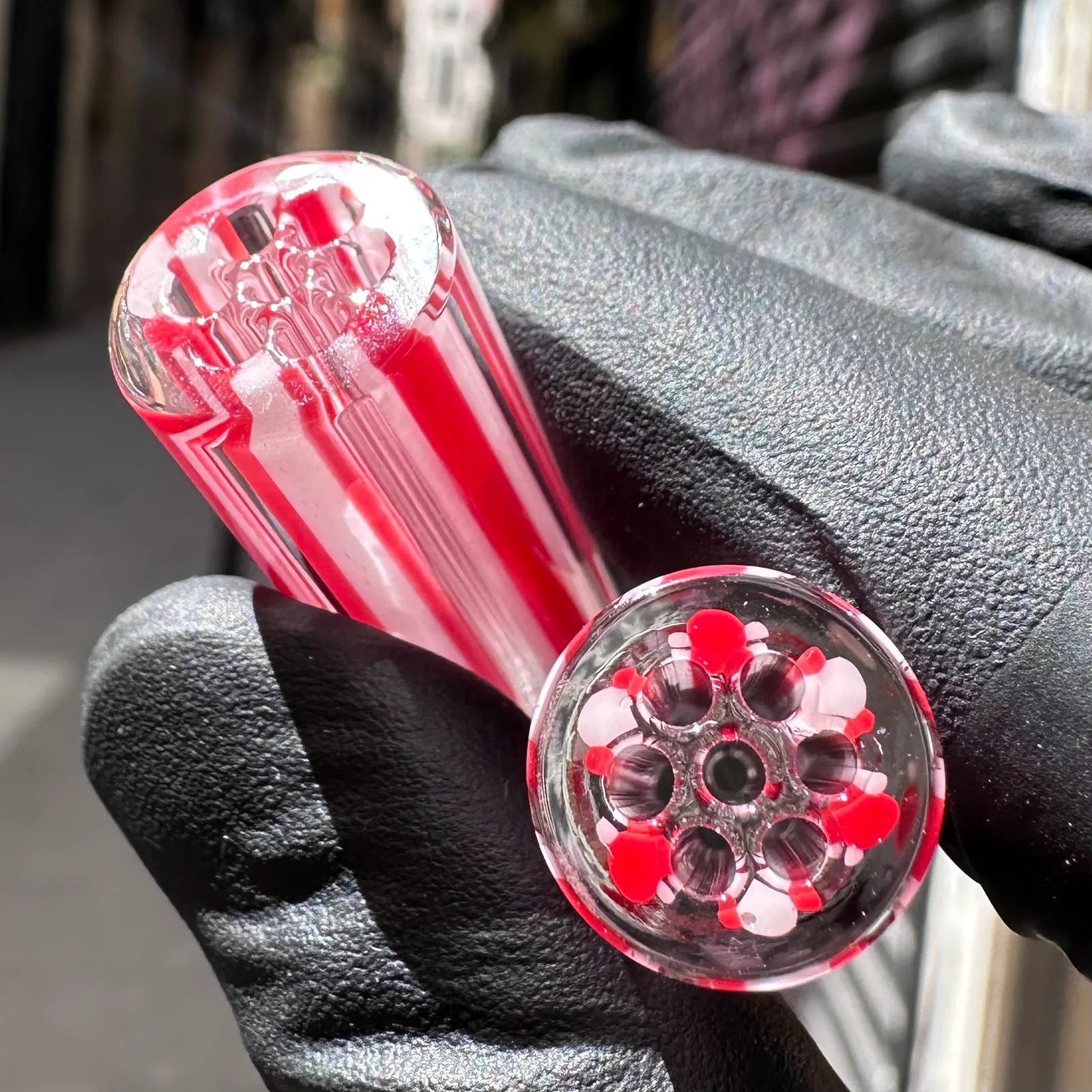 Red and white Candy glass tips with clean internal airflow structure